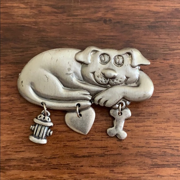 🎁 free with a purchase of $25 🎄🐕 The Pet Boutique Pin/Christmas tree ornament - Picture 2 of 5